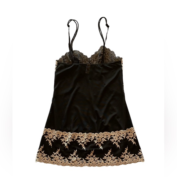 Beautiful Wacoal Embroidered Sheer Nightgown Slip Romantic. Excellent Condition! - Picture 2 of 8